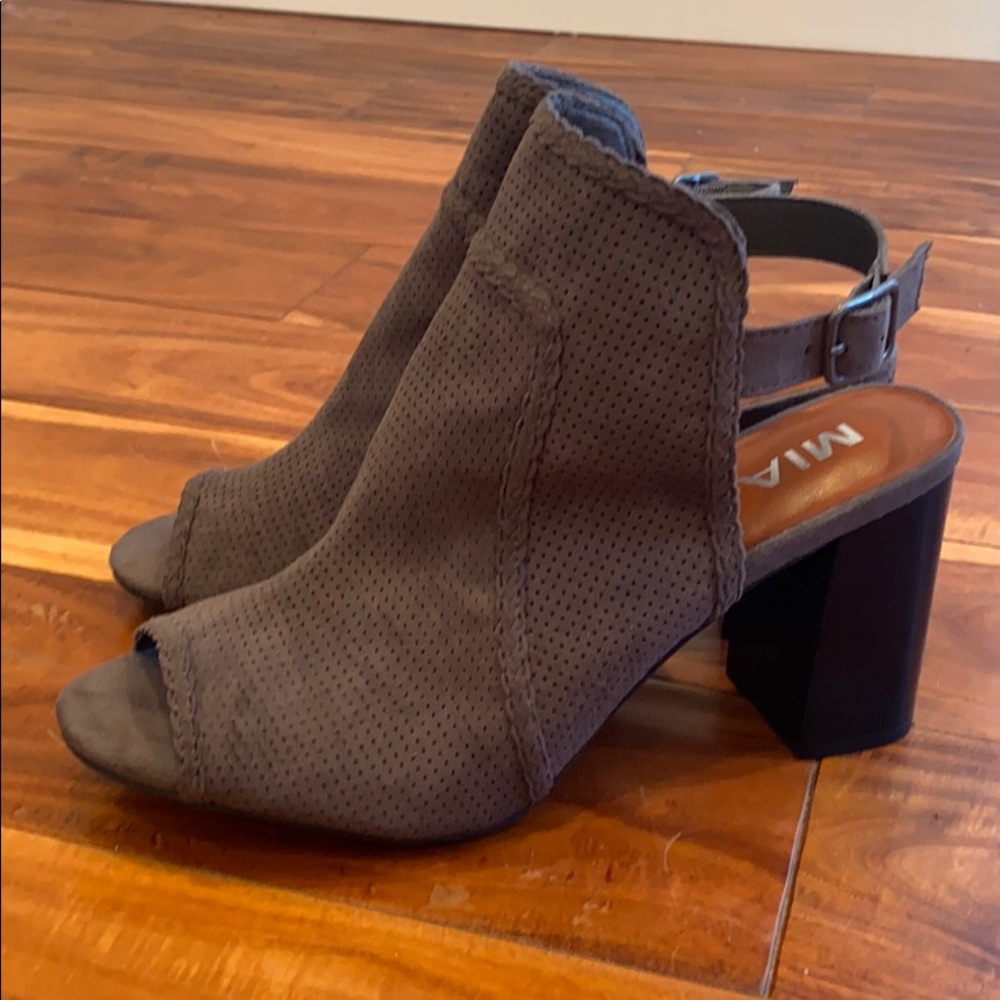 MIA booties - Picture 1 of 10
